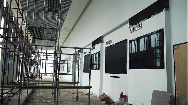 挡烟垂壁现场施工图